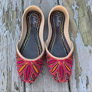 SOLD!!Fuchsia embroidered flats Sz 8